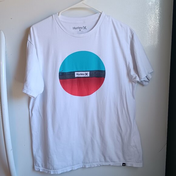Mens  White  Hurley  Surf Short  Sleeve T-shirt  Size Large  Cotton  Logos C22 - Picture 1 of 5